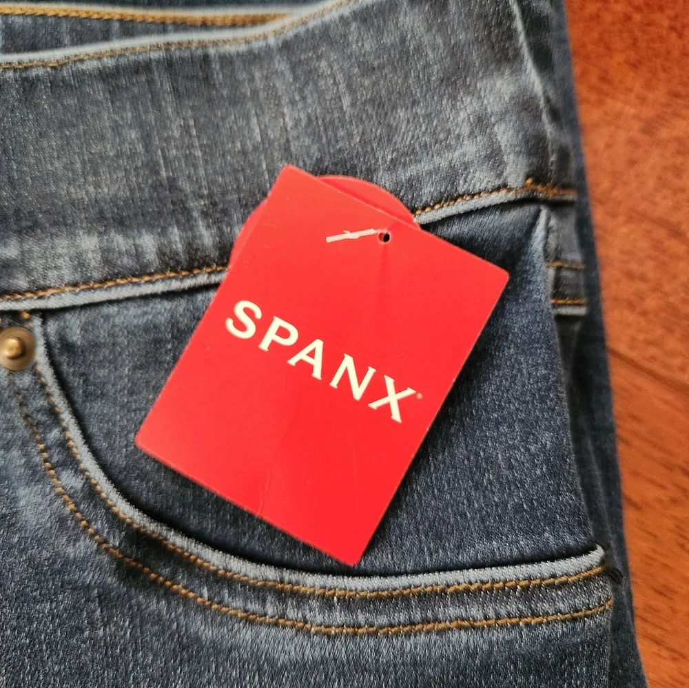 Spanx Women's Distressed Denim Legging ~Medium Wash ~SMALL **NEW - Picture 8 of 13